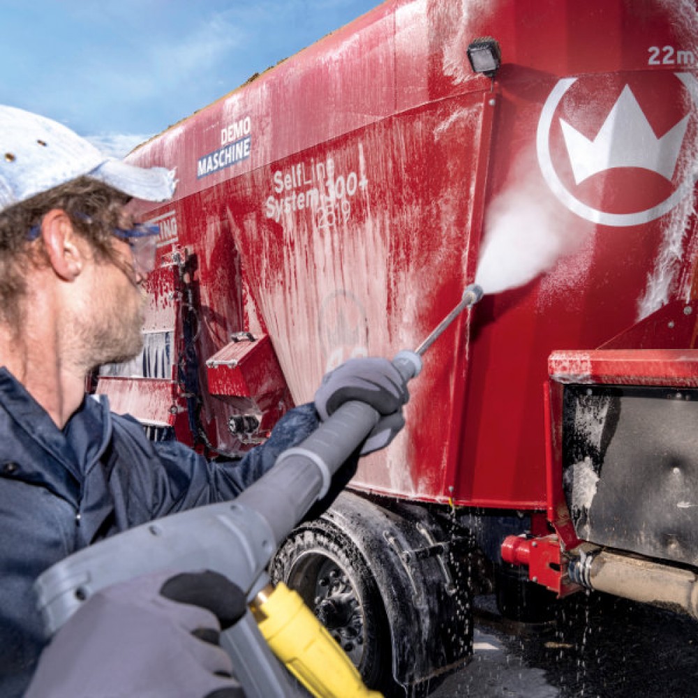 Karcher HDS 10/21-4 Classic Hot Water Pressure Washer | 1.030-911.0